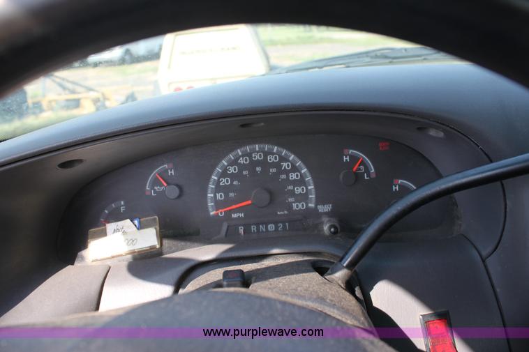 image for item A2766 2002 Ford F150 XL pickup truck