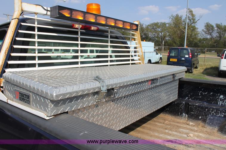 image for item A2766 2002 Ford F150 XL pickup truck