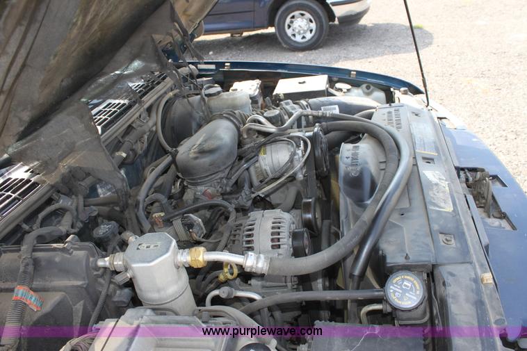 image for item A2768 2003 Chevrolet S10 LS crew cab pickup truck