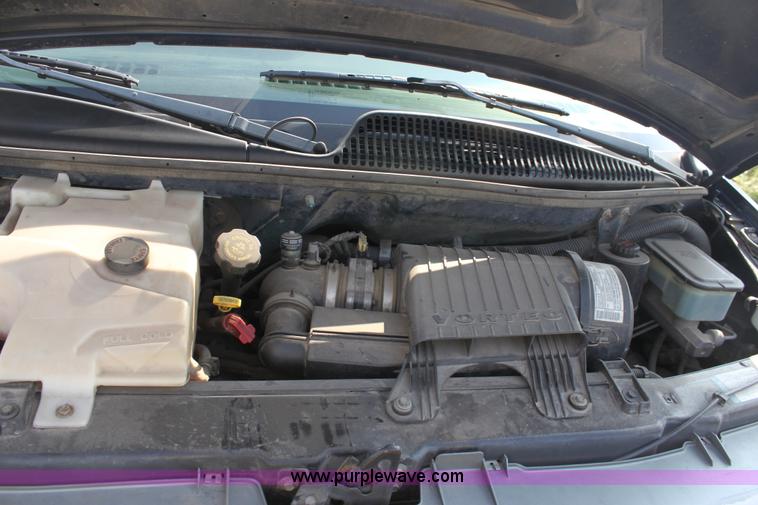image for item A2769 2002 Chevrolet Express G2500 cargo van