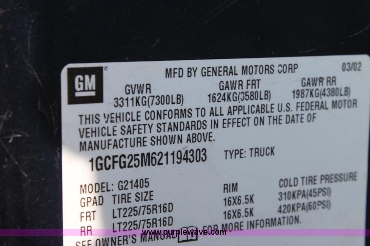 image for item A2769 2002 Chevrolet Express G2500 cargo van