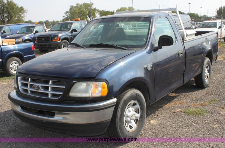 image for item A2770 2002 Ford F250 XLT pickup truck