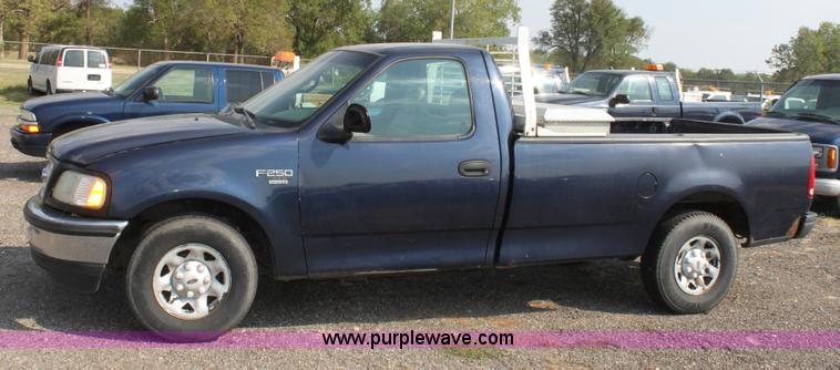 image for item A2770 2002 Ford F250 XLT pickup truck