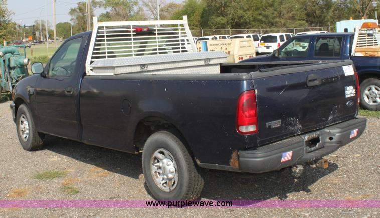 image for item A2770 2002 Ford F250 XLT pickup truck