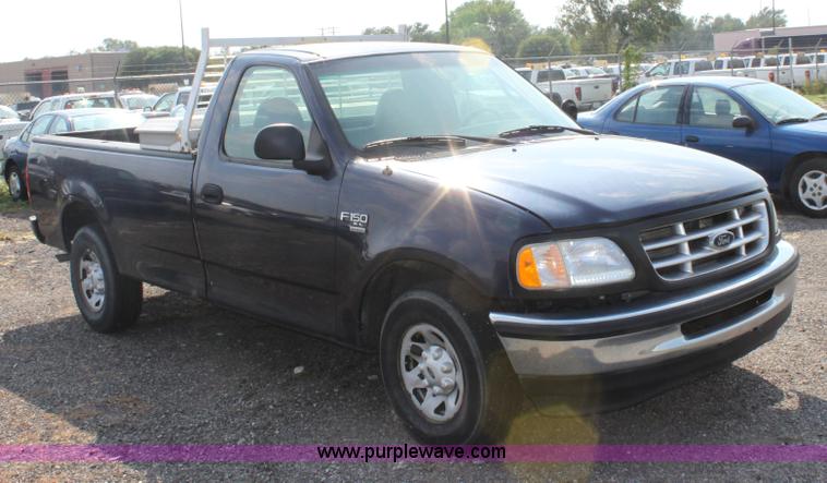 image for item A2770 2002 Ford F250 XLT pickup truck