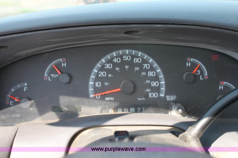 image for item A2770 2002 Ford F250 XLT pickup truck