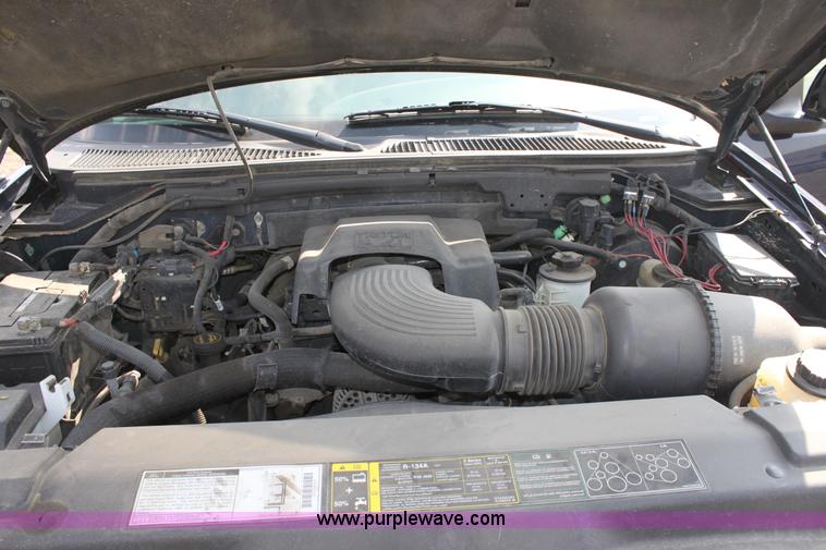 image for item A2770 2002 Ford F250 XLT pickup truck