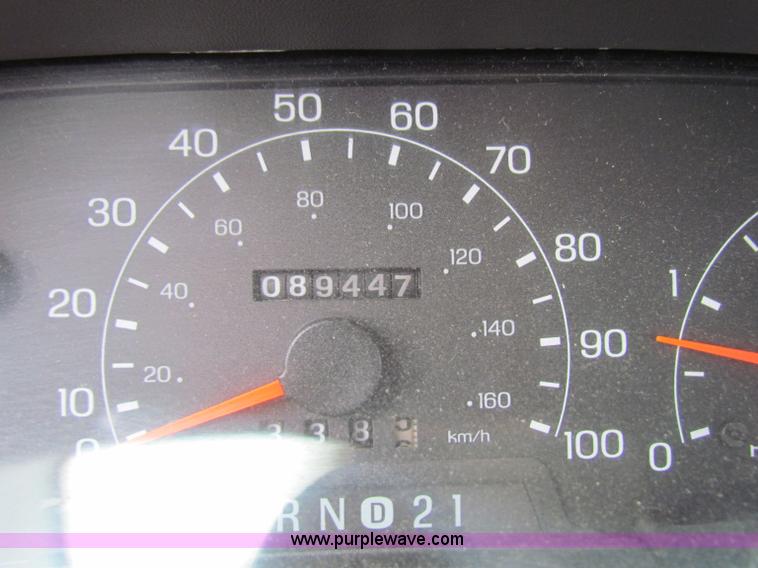 image for item A2776 2000 Ford F550 Super Duty pickup truck