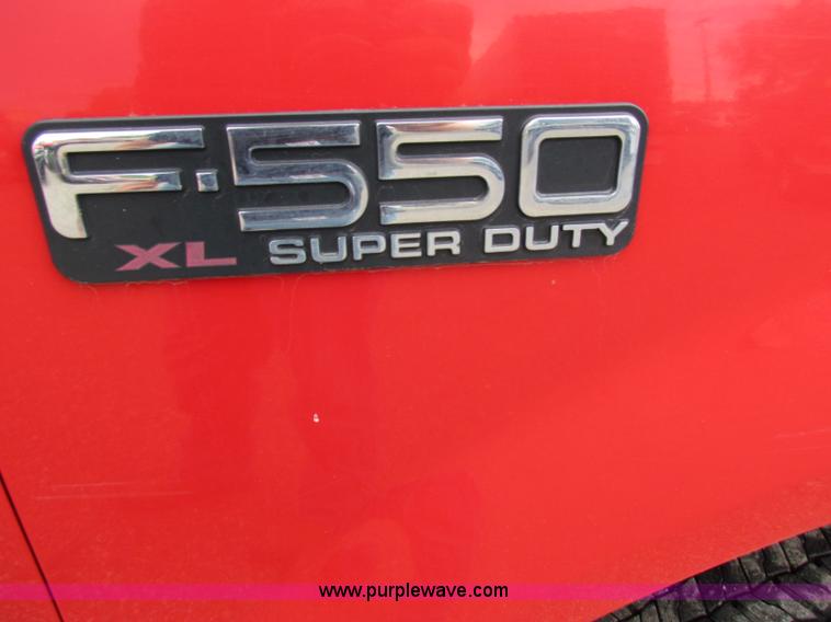 image for item A2776 2000 Ford F550 Super Duty pickup truck