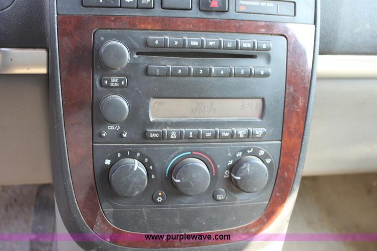 image for item A2777 2005 Chevrolet Uplander mini van