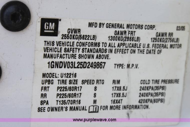 image for item A2777 2005 Chevrolet Uplander mini van