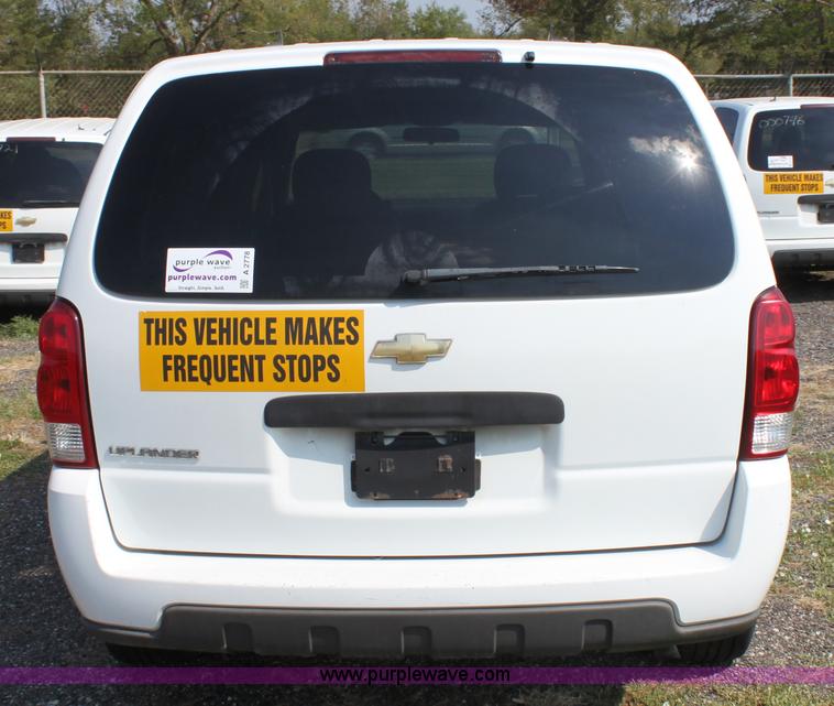image for item A2778 2005 Chevrolet Uplander mini van