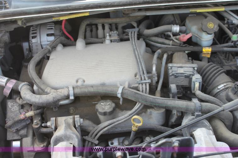 image for item A2778 2005 Chevrolet Uplander mini van