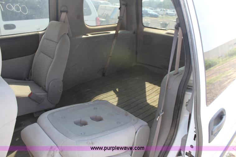image for item A2779 2005 Chevrolet Uplander mini van