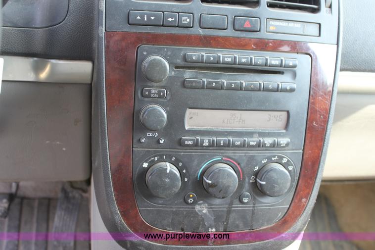 image for item A2779 2005 Chevrolet Uplander mini van