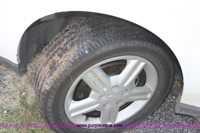 image for item A2779 2005 Chevrolet Uplander mini van