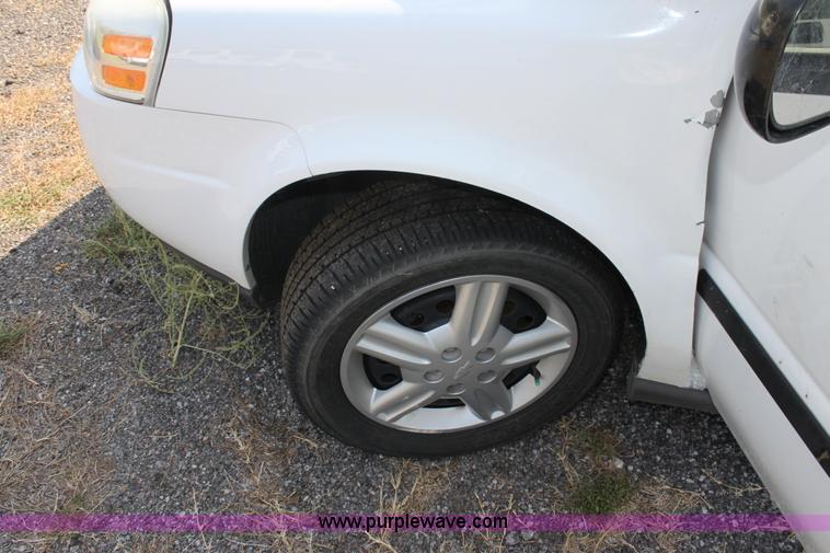 image for item A2780 2005 Chevrolet Uplander mini van