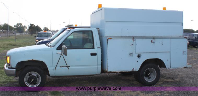 image for item A2782 1993 Chevrolet Cheyenne 3500 pickup truck