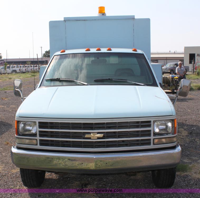 image for item A2782 1993 Chevrolet Cheyenne 3500 pickup truck