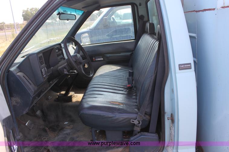 image for item A2782 1993 Chevrolet Cheyenne 3500 pickup truck