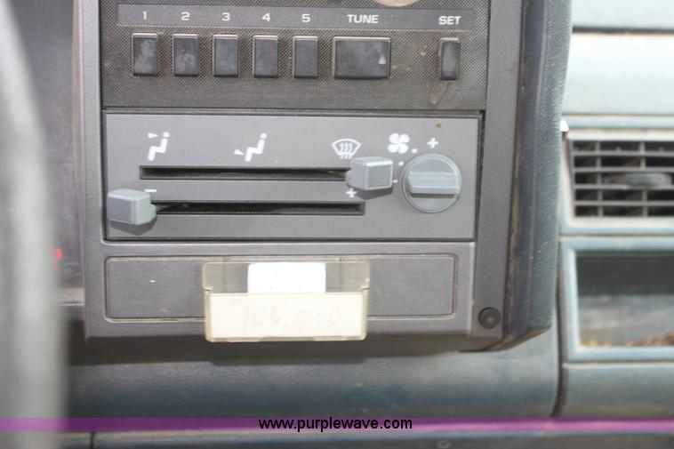 image for item A2782 1993 Chevrolet Cheyenne 3500 pickup truck