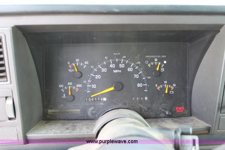 image for item A2782 1993 Chevrolet Cheyenne 3500 pickup truck