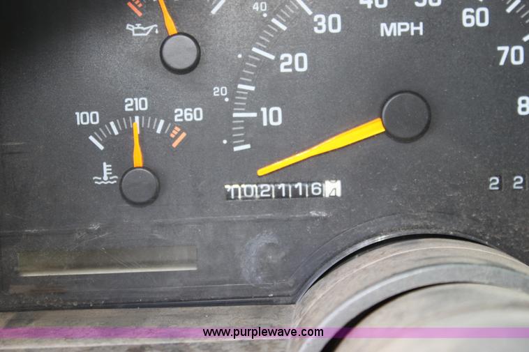 image for item A2782 1993 Chevrolet Cheyenne 3500 pickup truck