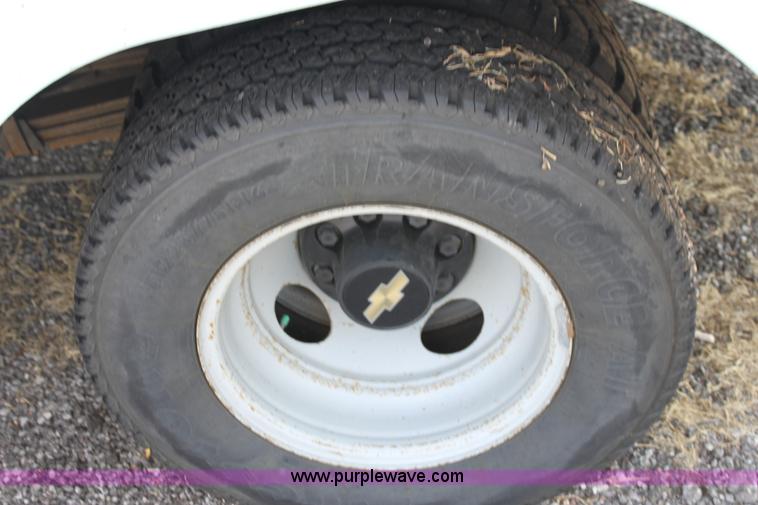 image for item A2782 1993 Chevrolet Cheyenne 3500 pickup truck