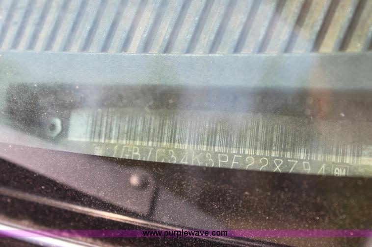 image for item A2782 1993 Chevrolet Cheyenne 3500 pickup truck