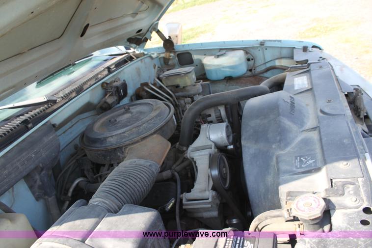 image for item A2782 1993 Chevrolet Cheyenne 3500 pickup truck