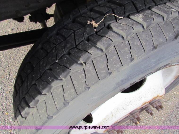 image for item A2791 2000 Ford F550 Super Duty pickup truck