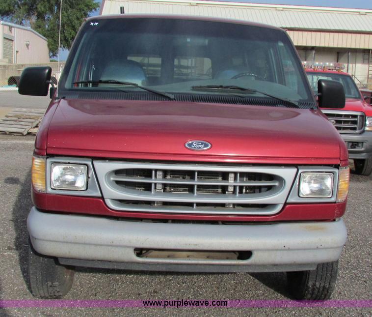 image for item A2793 1999 Ford E350 XL Super Duty van