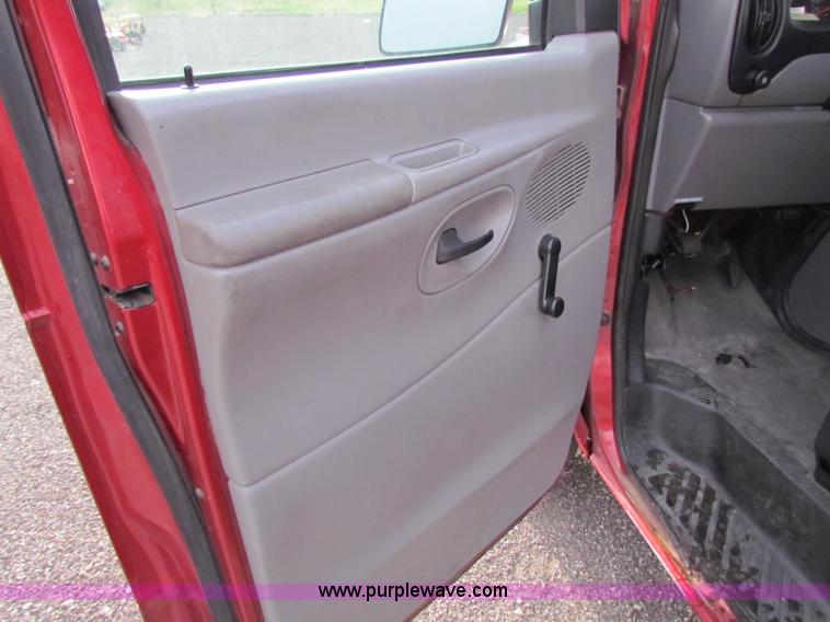 image for item A2793 1999 Ford E350 XL Super Duty van