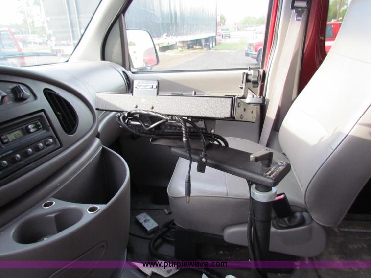 image for item A2793 1999 Ford E350 XL Super Duty van