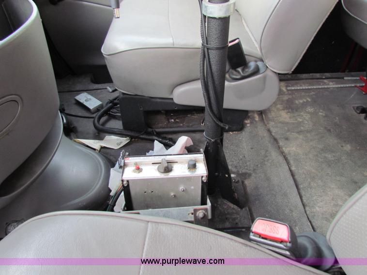 image for item A2793 1999 Ford E350 XL Super Duty van