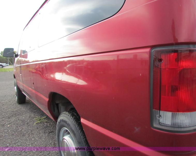 image for item A2793 1999 Ford E350 XL Super Duty van