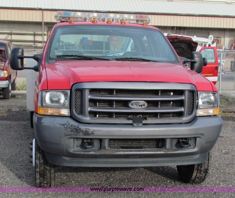 image for item A2794 2002 Ford F550 Super Duty crew cab pickup truck