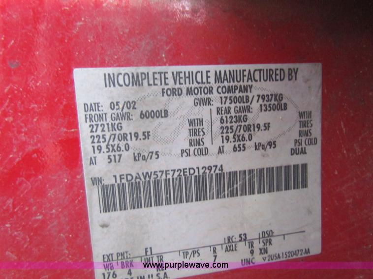 image for item A2794 2002 Ford F550 Super Duty crew cab pickup truck