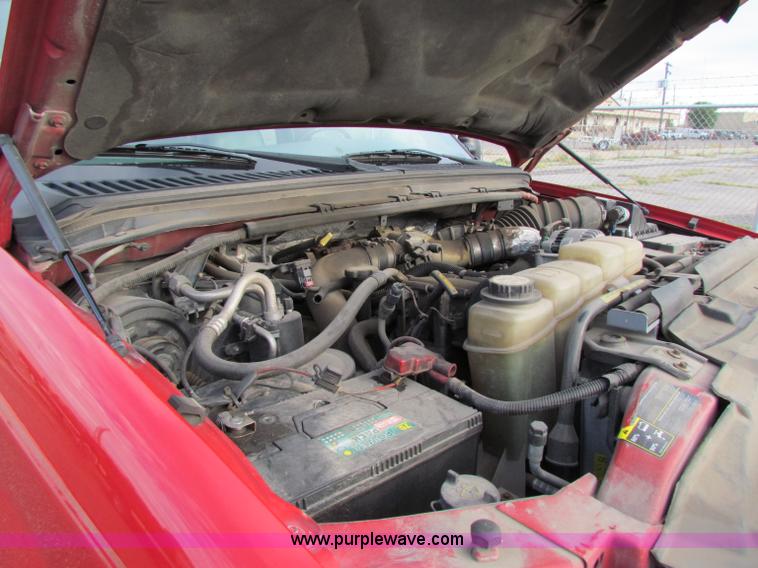 image for item A2794 2002 Ford F550 Super Duty crew cab pickup truck