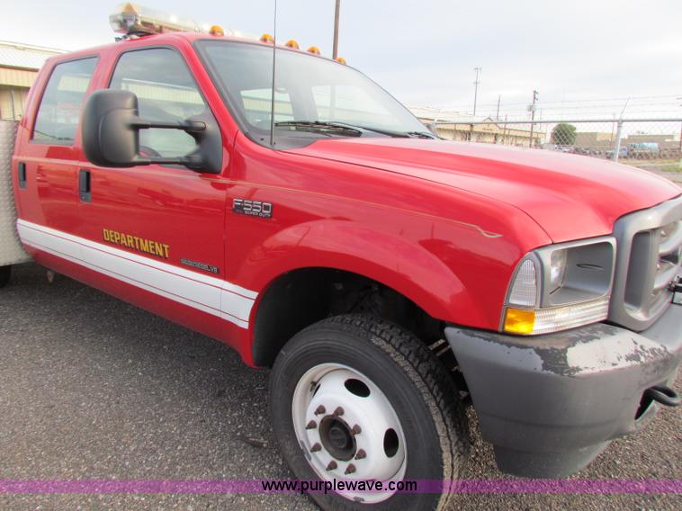 image for item A2794 2002 Ford F550 Super Duty crew cab pickup truck