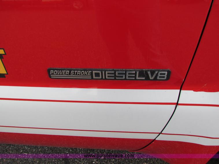 image for item A2794 2002 Ford F550 Super Duty crew cab pickup truck