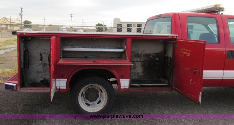 image for item A2794 2002 Ford F550 Super Duty crew cab pickup truck