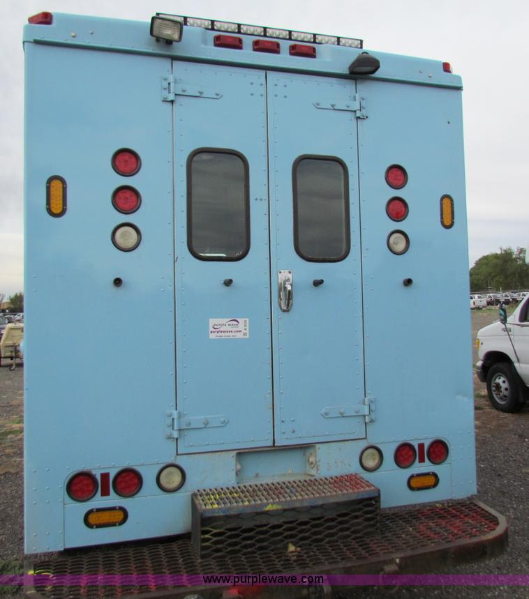 image for item A3533 2001 Freightliner MT55 walk-in van