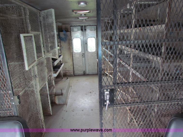 image for item A3533 2001 Freightliner MT55 walk-in van