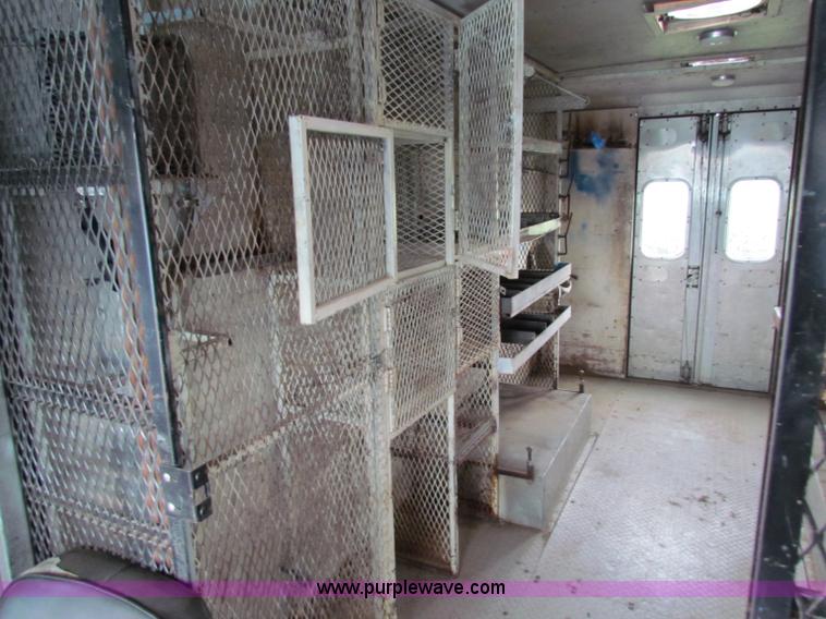 image for item A3533 2001 Freightliner MT55 walk-in van