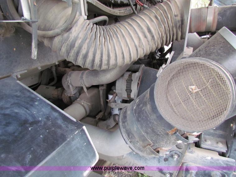 image for item A3533 2001 Freightliner MT55 walk-in van