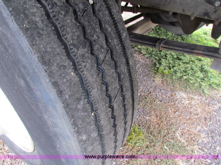 image for item A3533 2001 Freightliner MT55 walk-in van