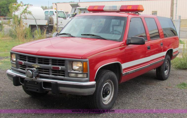 image for item A3534 1999 Chevrolet C2500 suburban
