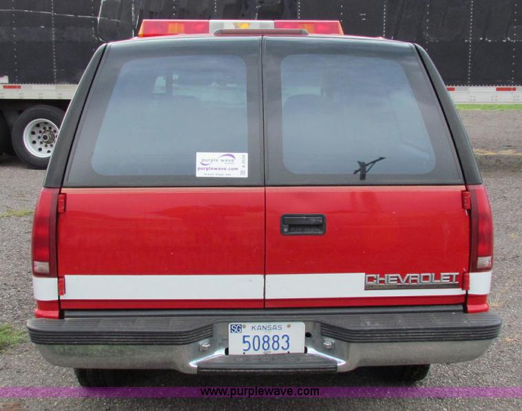 image for item A3534 1999 Chevrolet C2500 suburban