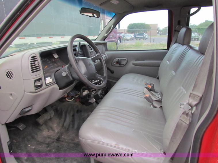 image for item A3534 1999 Chevrolet C2500 suburban